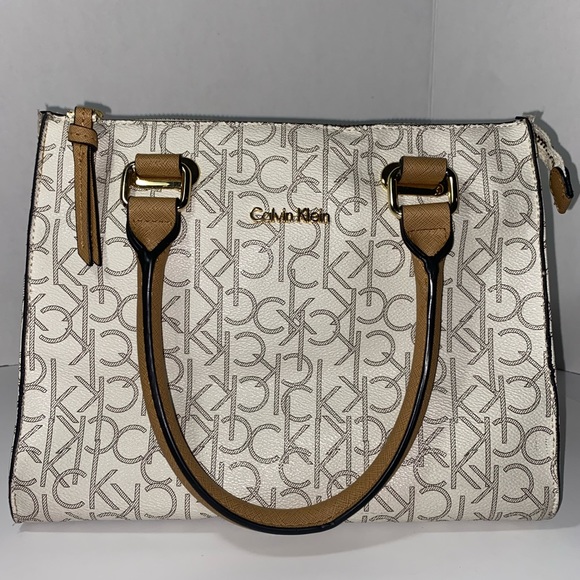 Calvin Klein Handbags - Calvin Klein Shoulder Bag